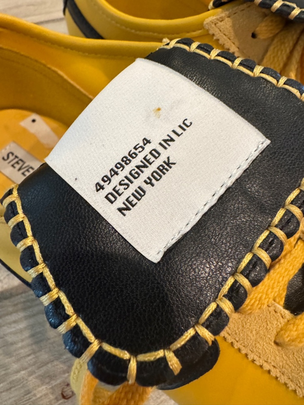 Jaiden by Steve Madden yellow sneakers casual leather size 9.5 - Picture 4 of 13